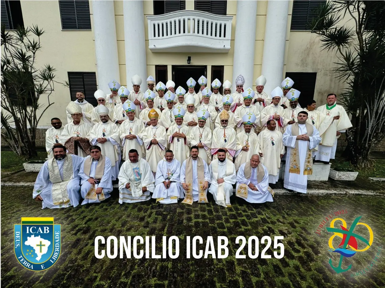 Grupo participante de un concilio de la ICAB reunido en el exterior